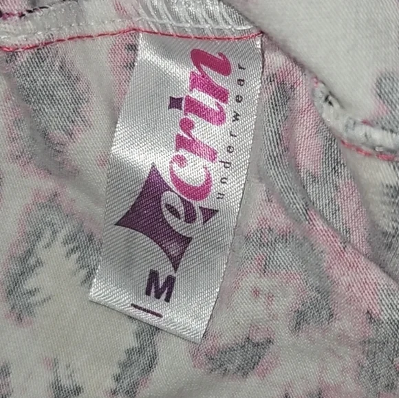 Kids/juniors Pink Cheetah Print Capri Pajama Pants - Picture 2 of 2